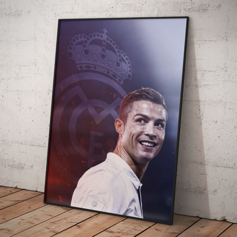 Poster Cristiana Ronalda v drese Real Madrid, dizajnované a vyrobené s dôrazom na detail.