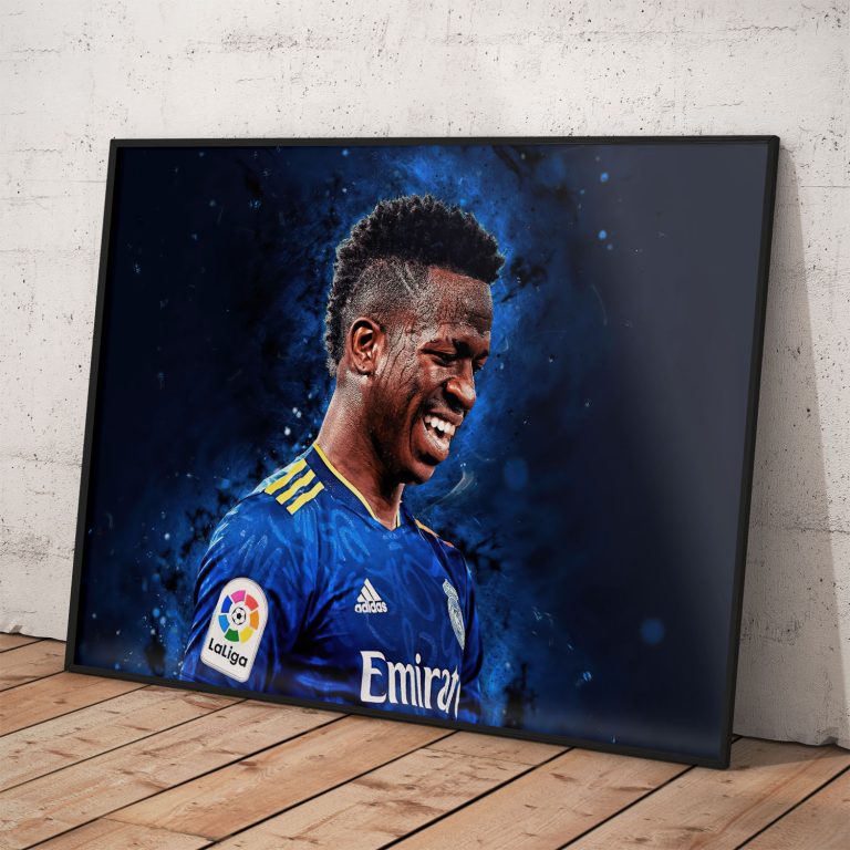 Plagát Vinicius Jr. v drese Emirates, kvalitný pololesklý papier