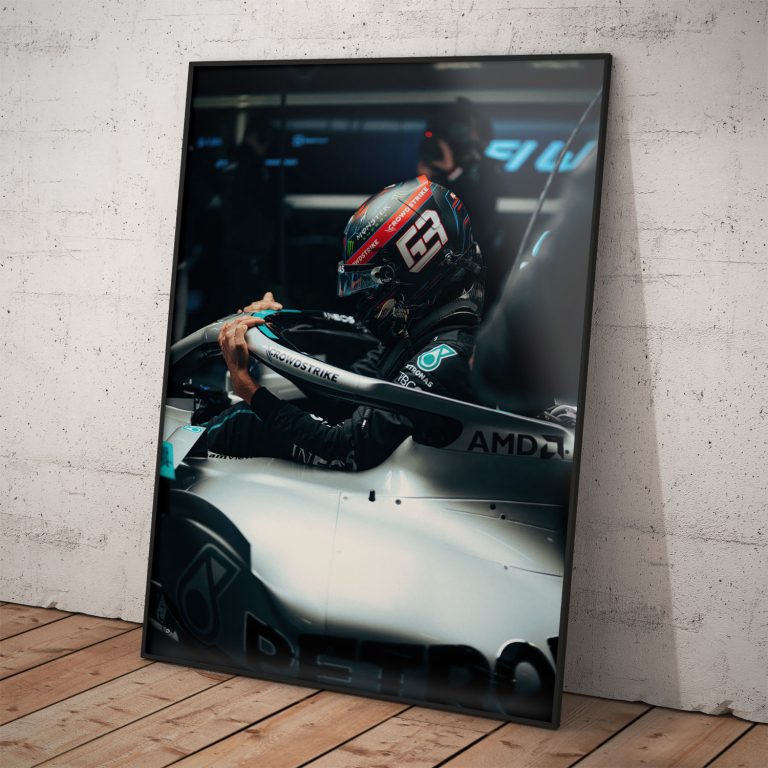 Plagát George Russell v kokpite Formula 1, kvalitný pololesklý papier