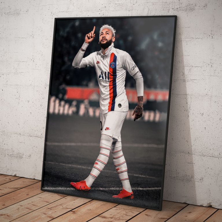 Neymar Jr v bielom PSG drese na kvalitnom zberateľskom plagáte.