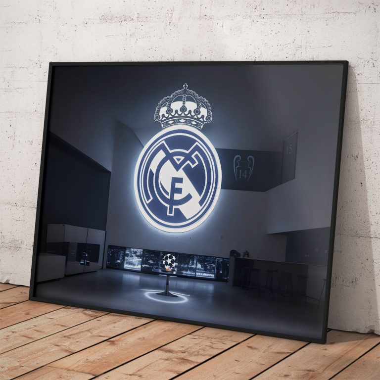 Plagát Real Madrid CF s kvalitným pololesklým papierom a svietiacim logom
