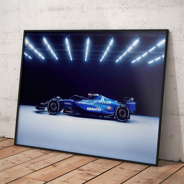 Williams Racing FW46 2025 bočný pohľad: Štýlový doplnok pre fanúšikov F1, dostupný v rôznych veľkostiach.