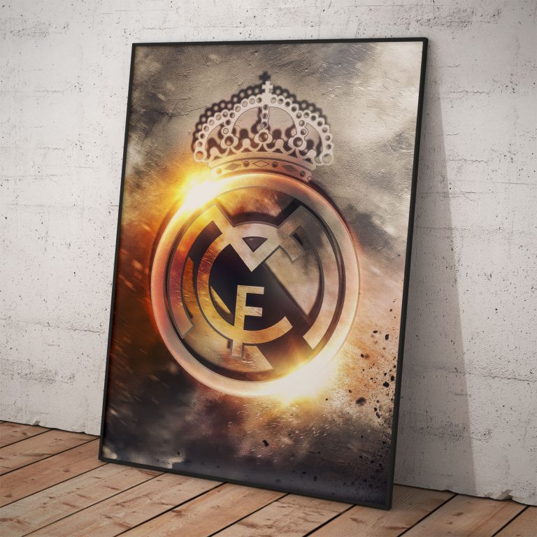 Plagát Real Madrid s ohnivým logom, kvalitný pololesklý papier.