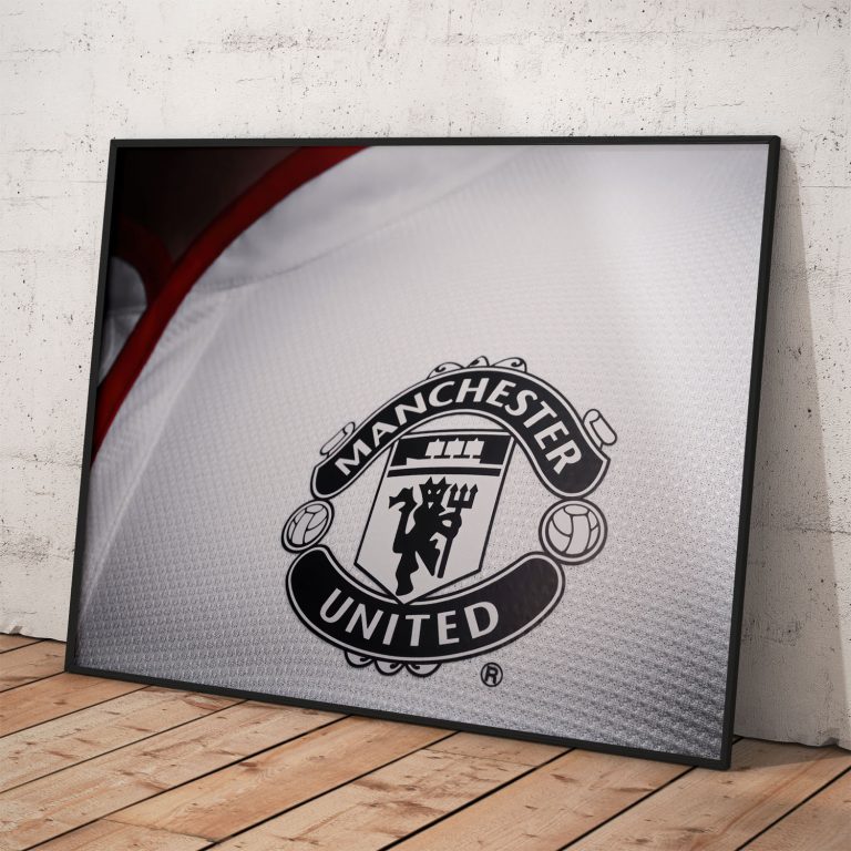 Plagát Manchester United FC s logom klubu na drese, kvalitný papier