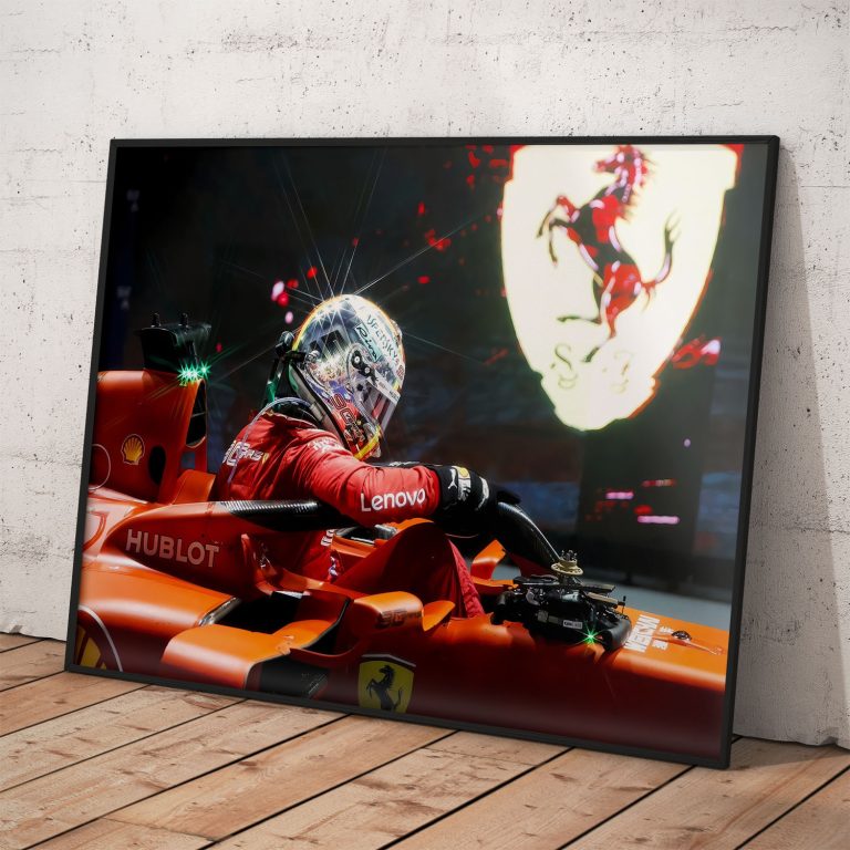 Poster Sebastian Vettel vo fiktívnom Ferrari s kvalitným pololesklým papierom a stálofarebnou tlačou.