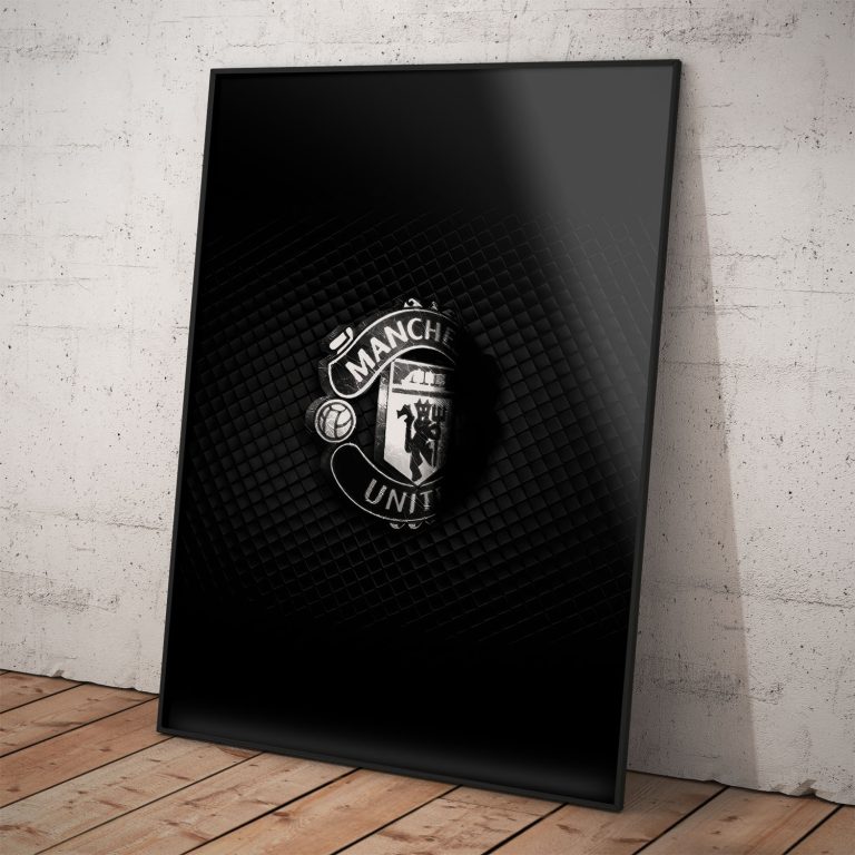 Čierno-biely poster Manchester United FC s kvalitným pololesklým papierom