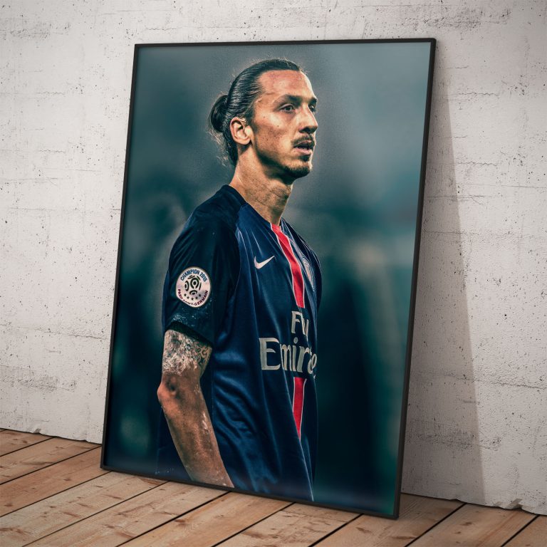 Plagát Zlatana Ibrahimovića v PSG drese na kvalitnom papieri.