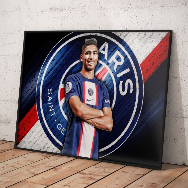 Plagát Achrafa Hakimiho v drese PSG na prémiovom papieri.