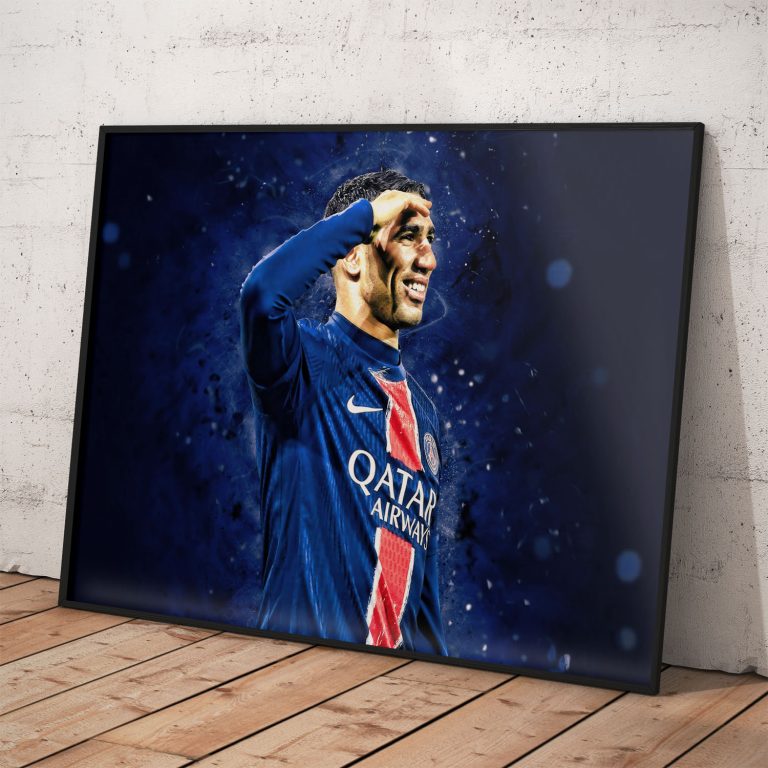 Poster Achrafa Hakimiho v drese PSG na prémiovom papieri.