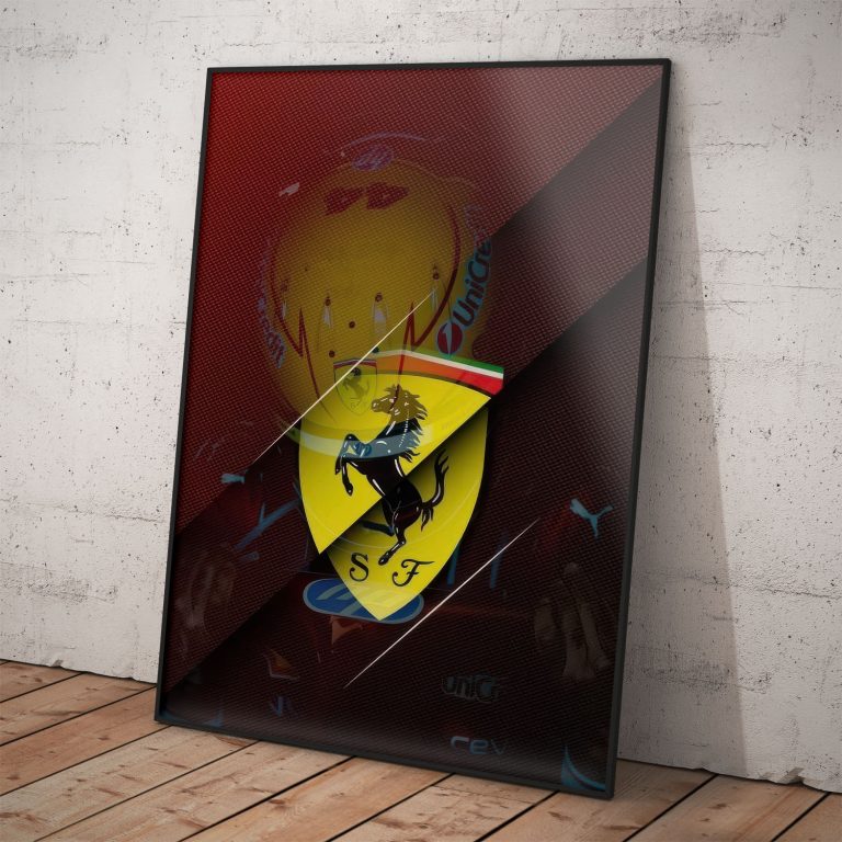 Poster Lewisa Hamiltona s výrazným logom Ferrari na kvalitnom perleťovom papieri.