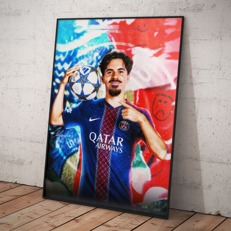Poster Vítor Ferreira v drese PSG na kvalitnom pololesklom papieri s voliteľným rámovaním.