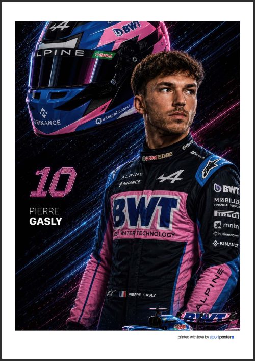 Tmavý portrétny plagát Pierre Gasly s číslom 10, ružovo-modrou prilbou a tímovou kombinezou Alpine F1 v neónovom podfarbení.