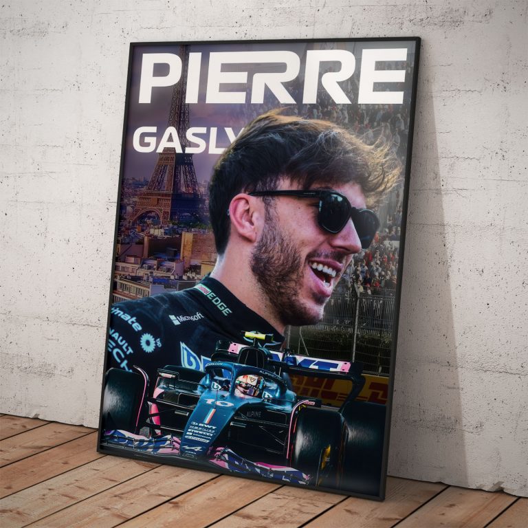 Portrétny plagát Pierre Gasly v slnečných okuliaroch s Eiffelovou vežou v pozadí a monopostom Alpine F1 Team.