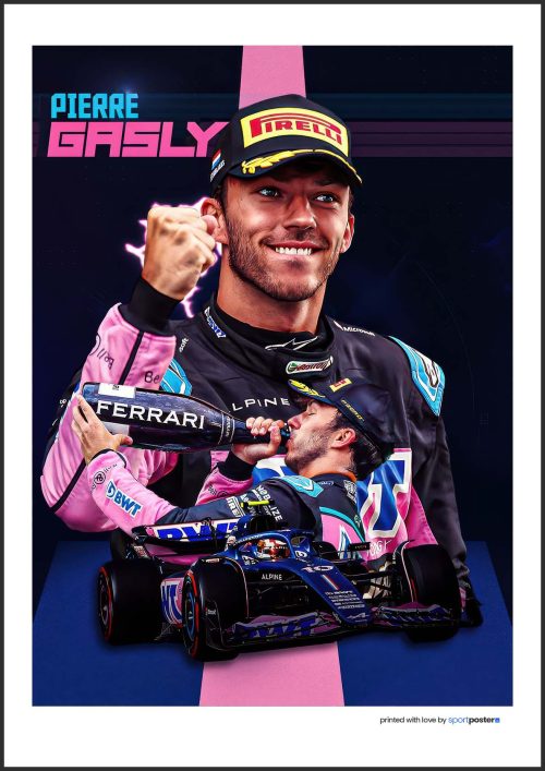 Oslavný plagát Pierre Gasly s úsmevom, šampanským na pódiu, zatatou päsťou a monopostom Alpine F1.