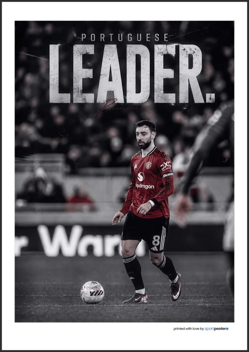 Futbalový plagát Bruno Fernandes s nápisom PORTUGUESE LEADER v drese Manchester United FC.