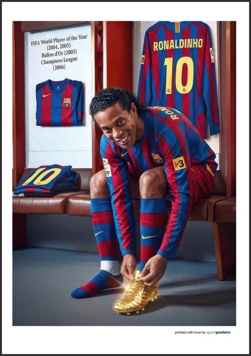 Spomienkový plagát Ronaldinho viažuci si zlaté kopačky v šatni FC Barcelona s dresom s číslom 10.